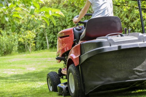 Vente de débroussailleuse et tracteur tondeuse à Romilly-sur-Seine